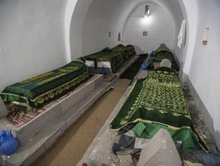 Turesan Veli Tomb Galeri